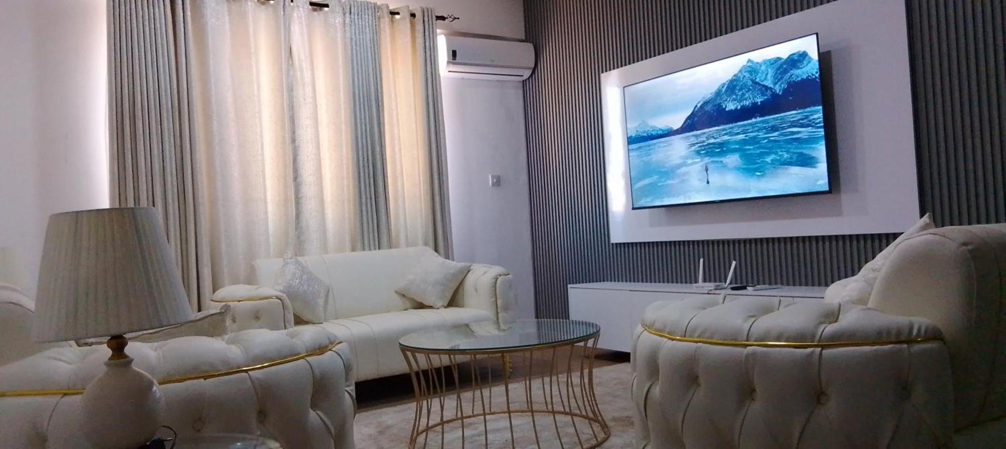 Aqua Gardens Seaview Luxury Homestay Nyali Msa
